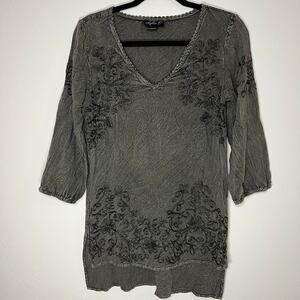 Lola P| Women’s embroidered floral cottagecore boho chic grey blouse